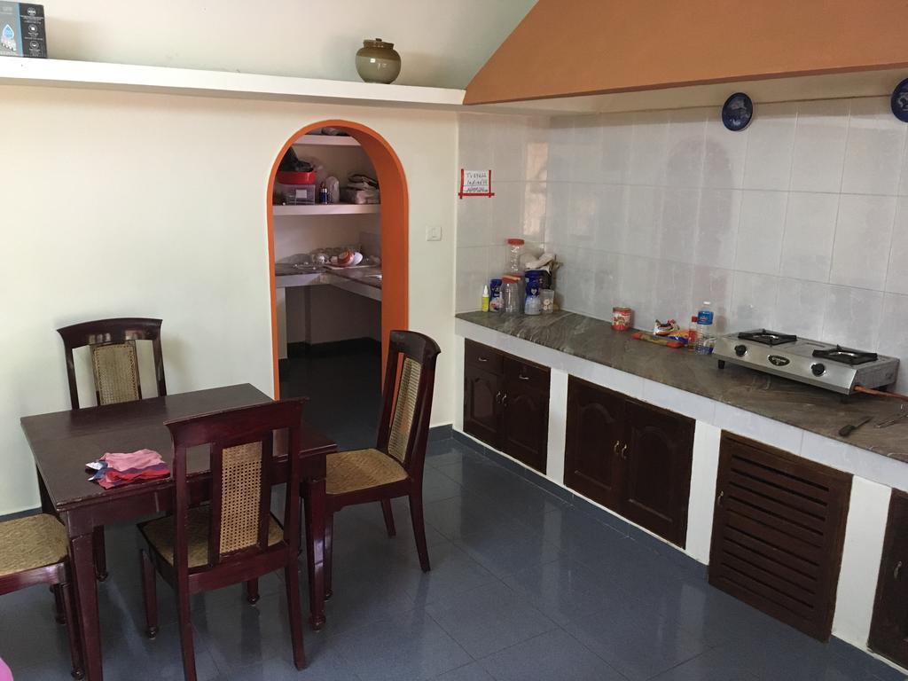 Indira Guesthouse Kovalam Exteriör bild